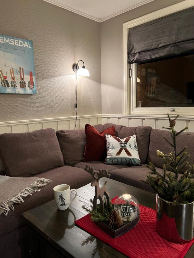 Hyggelig Leilighet I Sentrum Hemsedal Bagian luar foto
